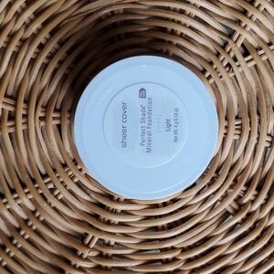 Sheer Cover Perfect Shade Mineral Foundation - Light 4 grams